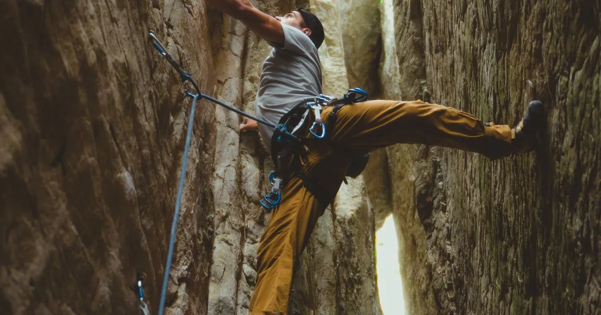 Escalada en el Naranjo de Bulnes (Picos de Europa): guía completa