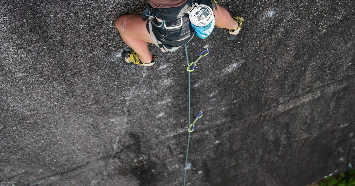 Mejor casco de escalada 2026: comparativa y guía