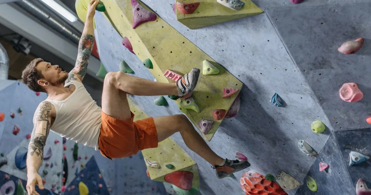 Epicondilitis en escaladores: codo de tenista y codo de escalador