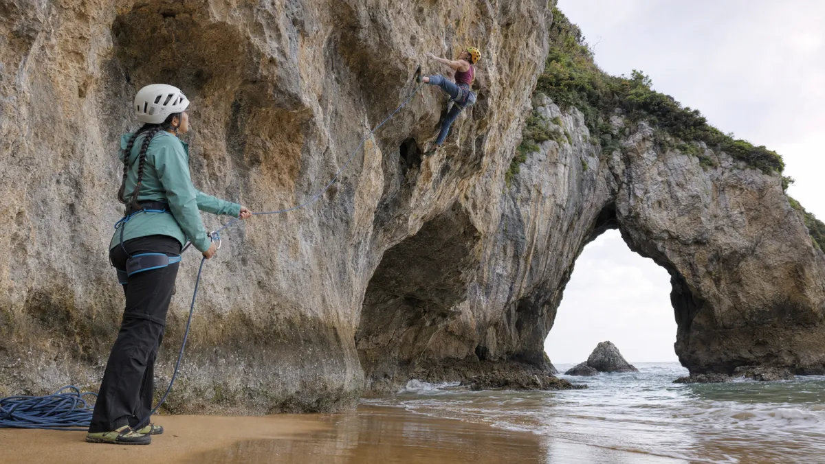 Escalada en Cuevas del Mar
