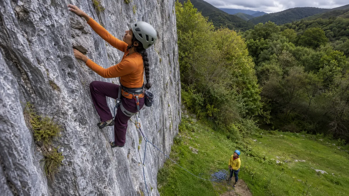 Escalada en Pelúgano